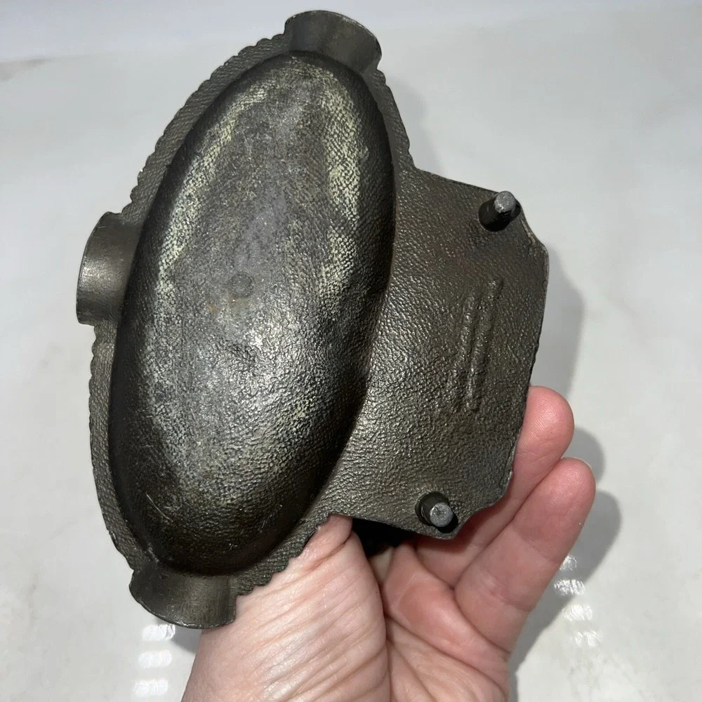 VTG Cast Iron Ash Tray Soap Dish Black Metal Elephant Trunk Up